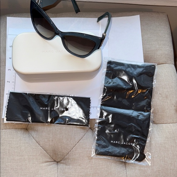 Marc Jacobs – NWT Authentic Women\'s Cat Eye 55mm Sunglasses main image 10